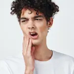 Mascella che scrocchia, un'avvisaglia da non sottovalutare