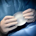 Sostituzione protesi mammarie: tutto quello che c’è da sapere
